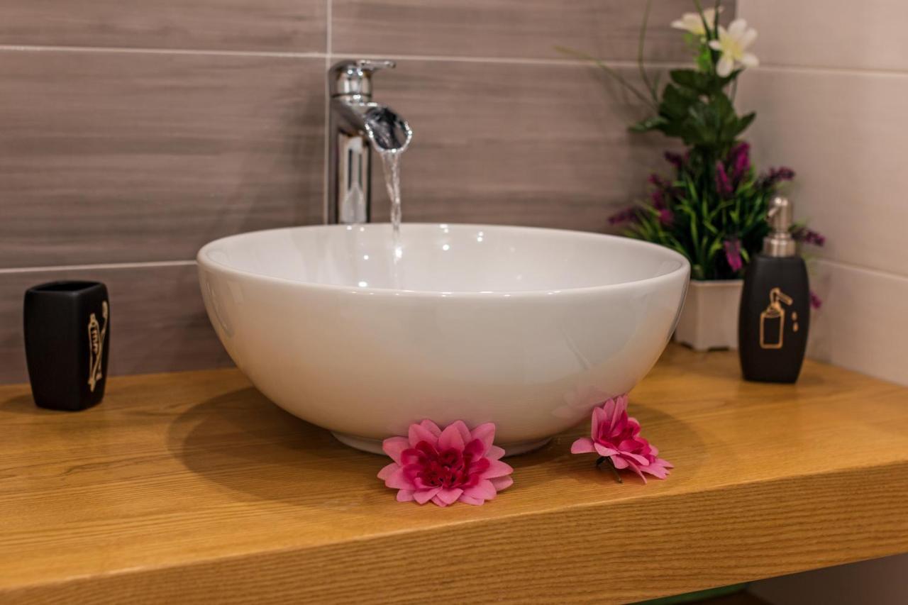 Purple Flower Suite Apartment Cala Gonone Exterior foto