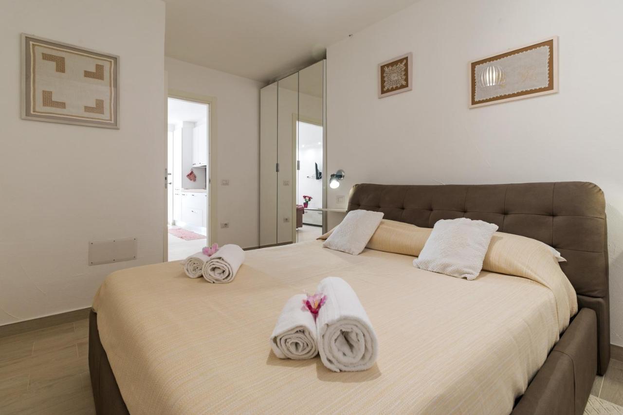 Purple Flower Suite Apartment Cala Gonone Exterior foto